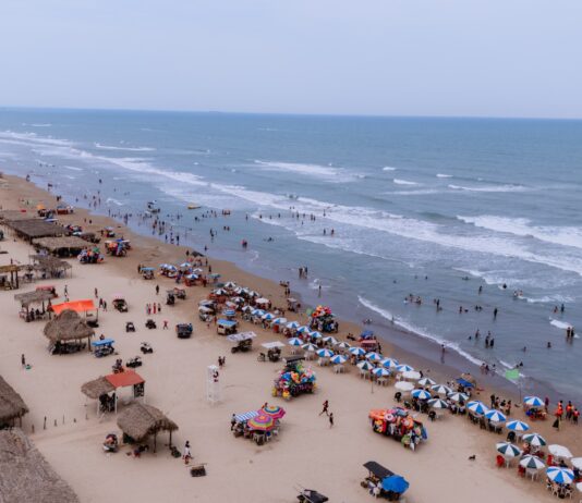 Con eventos y playas limpias, Tuxpan recibe a visitantes en Semana Santa