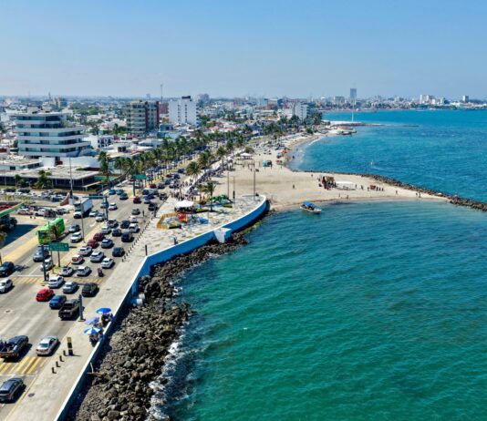 Ciudad de Veracruz recibe a visitantes con zonas turísticas limpias y ordenadas