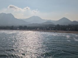 Turistas extranjeros encuentran en Villa Rica el lugar ideal para disfrutar del mar