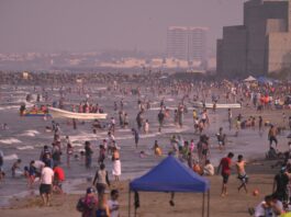 Familias destacan condiciones seguras y mar tranquilo en Veracruz–Boca del Río