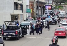 Movilización policial en Monte Magno por sujetos armados; eran escoltas de Alcalde de Santiago Tuxtla