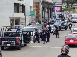 Movilización policial en Monte Magno por sujetos armados; eran escoltas de Alcalde de Santiago Tuxtla