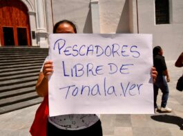 Pescadores de Agua Dulce protestan en Xalapa; denuncian exclusión de apoyos