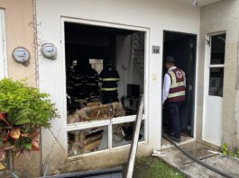 Atienden Bomberos y PC municipal incendio en Dream Lagoons