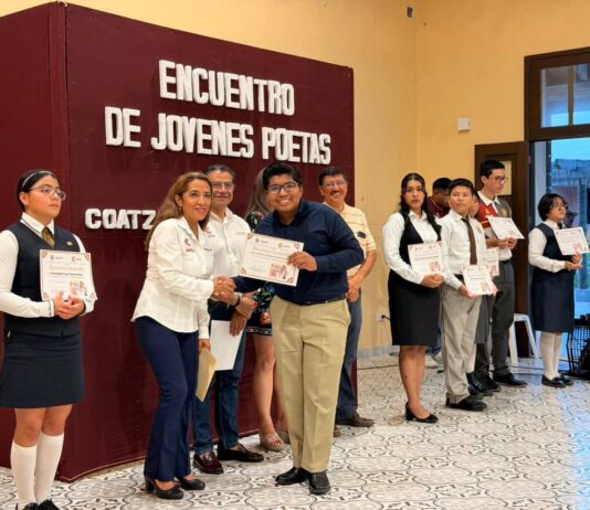 Encuentro de Jóvenes Poetas en Coatza