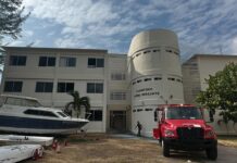 Sofocan Bomberos de Veracruz incendio en la Escuela Náutica Mercante; reportan saldo blanco