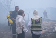 Acude Rosa María a supervisar labores de combate a incendio en zona norte de la ciudad