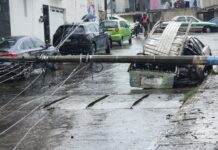 Lluvia y granizada en Xalapa provocan encharcamientos y daños
