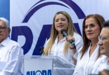 Se registra Ana Ledezma como aspirante a la dirigencia del PAN Veracruz