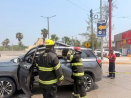 Atiende PC municipal de Veracruz explosión de cilindro de gas LP en vehículo particular