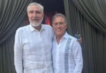 Una fiesta con cohetones muy quemados / Bernardo Gutiérrez Parra