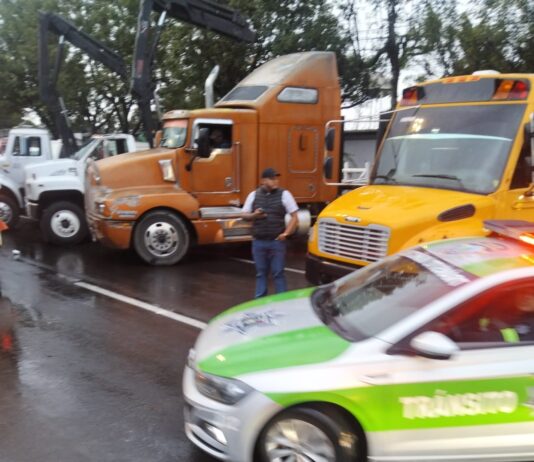 Tránsito Municipal despliega operativo vial en Xalapa ante bloqueos de la AMOTAC