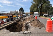 Se registra socavón en el bulevar Xalapa-Banderilla; vecinos temen por su seguridad