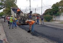 Este martes continúan los trabajos de bacheo sobre Miguel Alemán