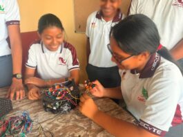 Equipo de Robótica del CECyTEV 19 Coatzacoalcos competirá en la Copa Nacional FutBotMX