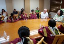 Reconocen a equipo femenil de voleibol de Jáltipan por lograr medalla de oro
