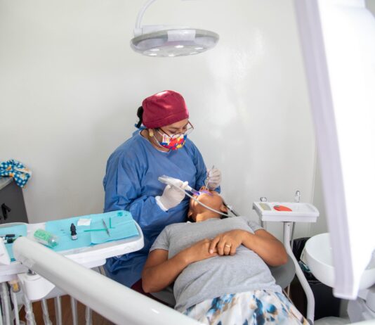 Gobierno de Coatzacoalcos acerca servicios gratuitos de salud a comunidades del municipio