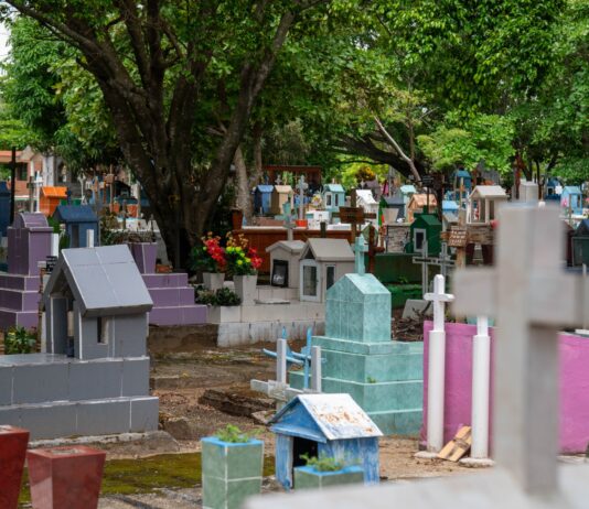 Concluye registro de albañiles; solo 31 trabajadores autorizados podrán laborar en los panteones de Coatzacoalcos