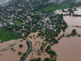 Activan plan de emergencia en Isla por graves inundaciones; piden apoyo al Ejército Mexicano