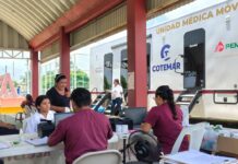 Unidad Médica Móvil beneficia a habitantes del ejido Colorado con atención gratuita, en Coatzacoalcos
