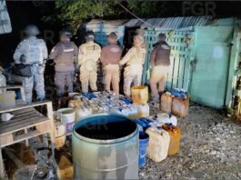 FGR cumplimenta orden de cateo y asegura más de mil litros de hidrocarburo en Gutiérrez Zamora