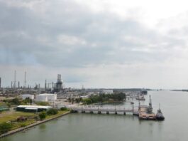 Informa Pemex sobre presencia de hidrocarburo en la margen del Río Pánuco