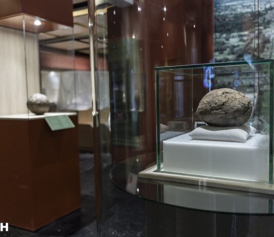 Por primera vez, exhiben pelota de hule con más de 3,600 años de antigüedad, proveniente de Veracruz