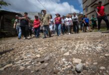 Autoridades municipales atienden necesidades de la población directamente en sus colonias
