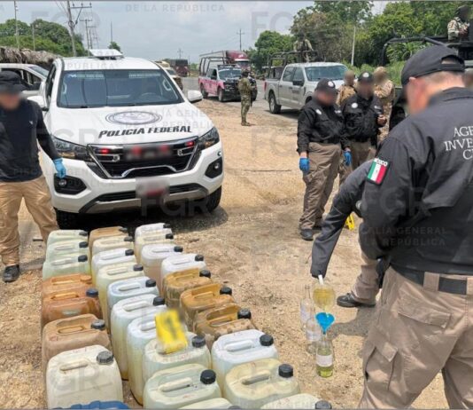 Golpe al «huachicol» en el sur de Veracruz: FGR asegura más de mil 800 litros de hidrocarburo