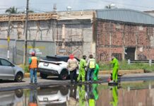 Interviene Centro SICT Veracruz para retirar agua acumulada en la carretera federal 140 Xalapa-Veracruz