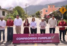 Cumple Rocío Nahle con Ayahualulco; entrega rehabilitación carretera