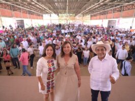 Diputada Naomi Santos rinde cuentas al distrito de Minatitlán