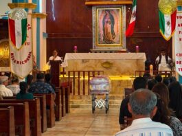 Entre música y un dispositivo de seguridad, dan último adiós a reportera Roxana Guzmán