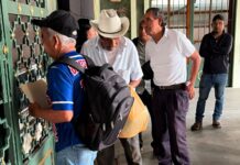 Invasores de Sierra Alta en Coatepec protestan en Xalapa para exigir caminos
