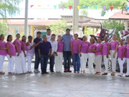 Roberto San Román entrega mobiliario escolar en Tantoyuca en coordinación con el gobierno estatal