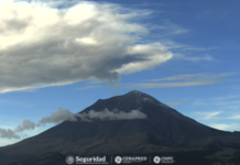 Registra el Popocatépetl 17 exhalaciones con gases volcánicos y ceniza