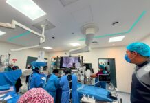 Realiza Hospital Regional de Alta Especialidad del ISSSTE en Veracruz primera neurointervención endovascular: Martí Batres