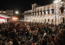 Jueves Musicales reunió a familias xalapeñas en una noche dedicada a los sones cubanos y la salsa