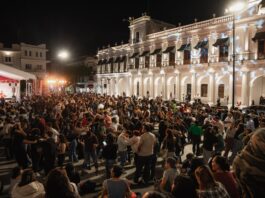Jueves Musicales reunió a familias xalapeñas en una noche dedicada a los sones cubanos y la salsa