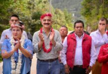 Sin distingo partidista, Gobierno de Veracruz atiende demanda histórica de infraestructura en Atlahuilco