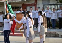 Refrenda Rosa María compromiso con la educación, en el regreso a clases de más de 150 mil estudiantes en la ciudad de Veracruz