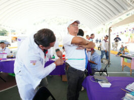 El IMMX llevó jornada integral de salud a Chiltoyac; colaboró personal del IMSS Bienestar y Sesver