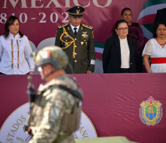 Asiste Alcaldesa al desfile encabezado por la Gobernadora; coinciden en que las mujeres son pilares de la transformación del país