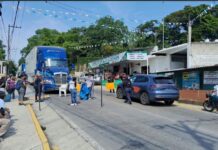 Mantienen bloqueo en carretera Las Trancas-Coatepec; se despliegan granaderos