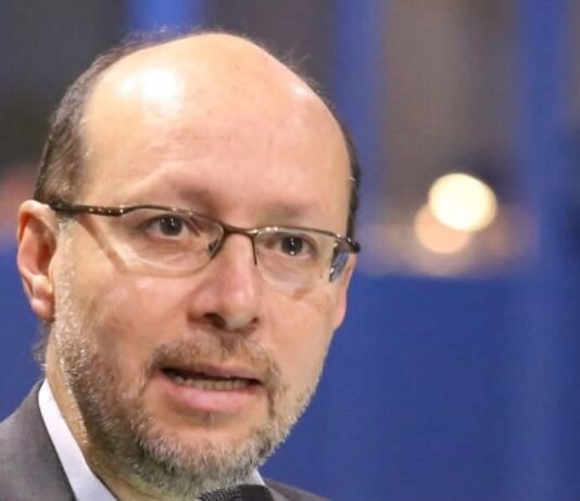Advierte Relator de ONU sobre zonas de impacto tóxico por hidrocarburos en Veracruz