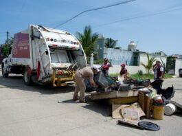 Pedro Miguel Rosaldo García supervisa descacharrización en Ciudad Olmeca y Dunas; proyectan colector pluvial