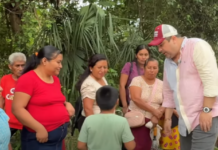 Pone en marcha Roberto San Román la pavimentación de un kilómetro con concreto hidráulico en El Aguacate