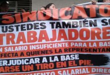 Sindicalizados del Seguro Social marchan en Xalapa; rechazan alza salarial del 2.9%