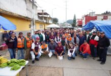 Con el respaldo de la Gobernadora Rocío Nahle, Ayuntamiento entregó apoyos a familias damnificadas por las lluvias