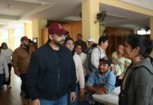 Pedro Miguel Rosaldo García supervisa albergues; brindan atención a personas afectadas por Frente Frío 2